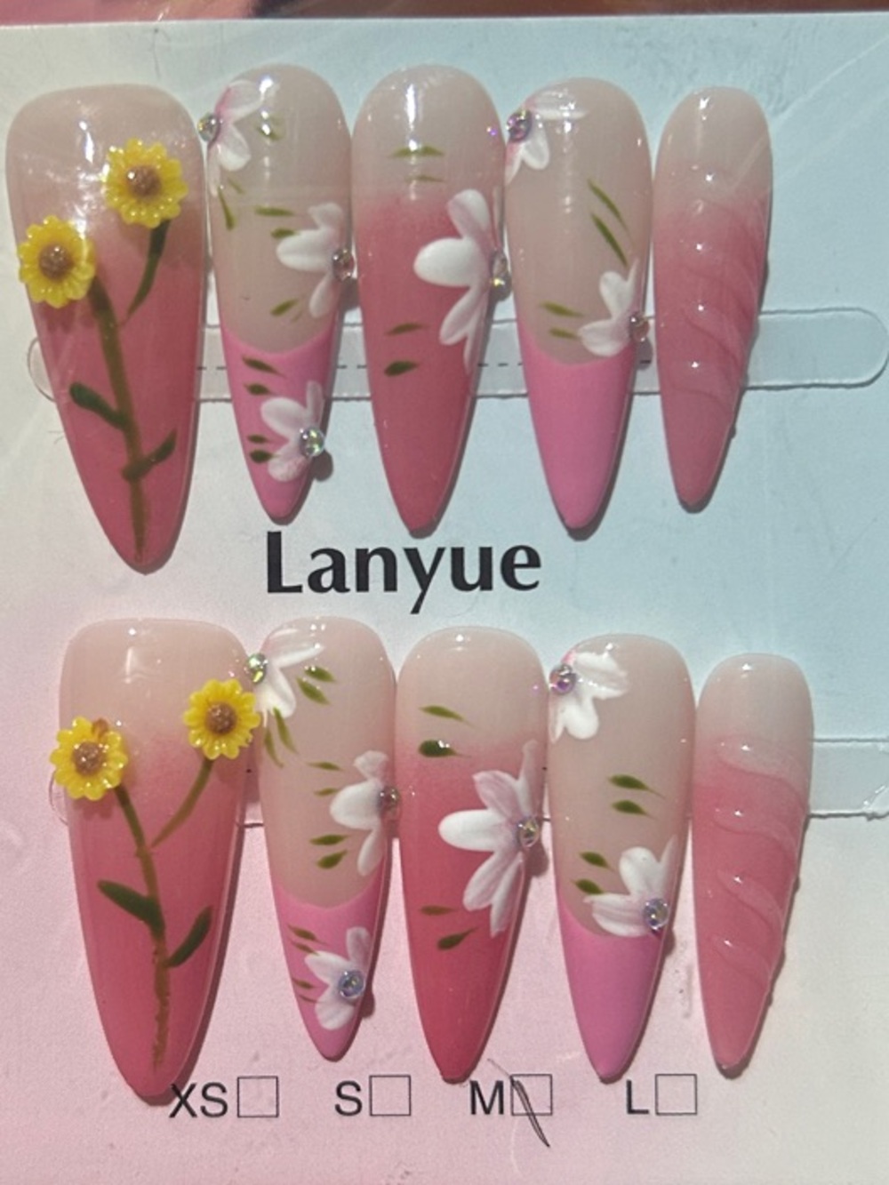 Lanyue Floral Pink Ombre Press-On Nails